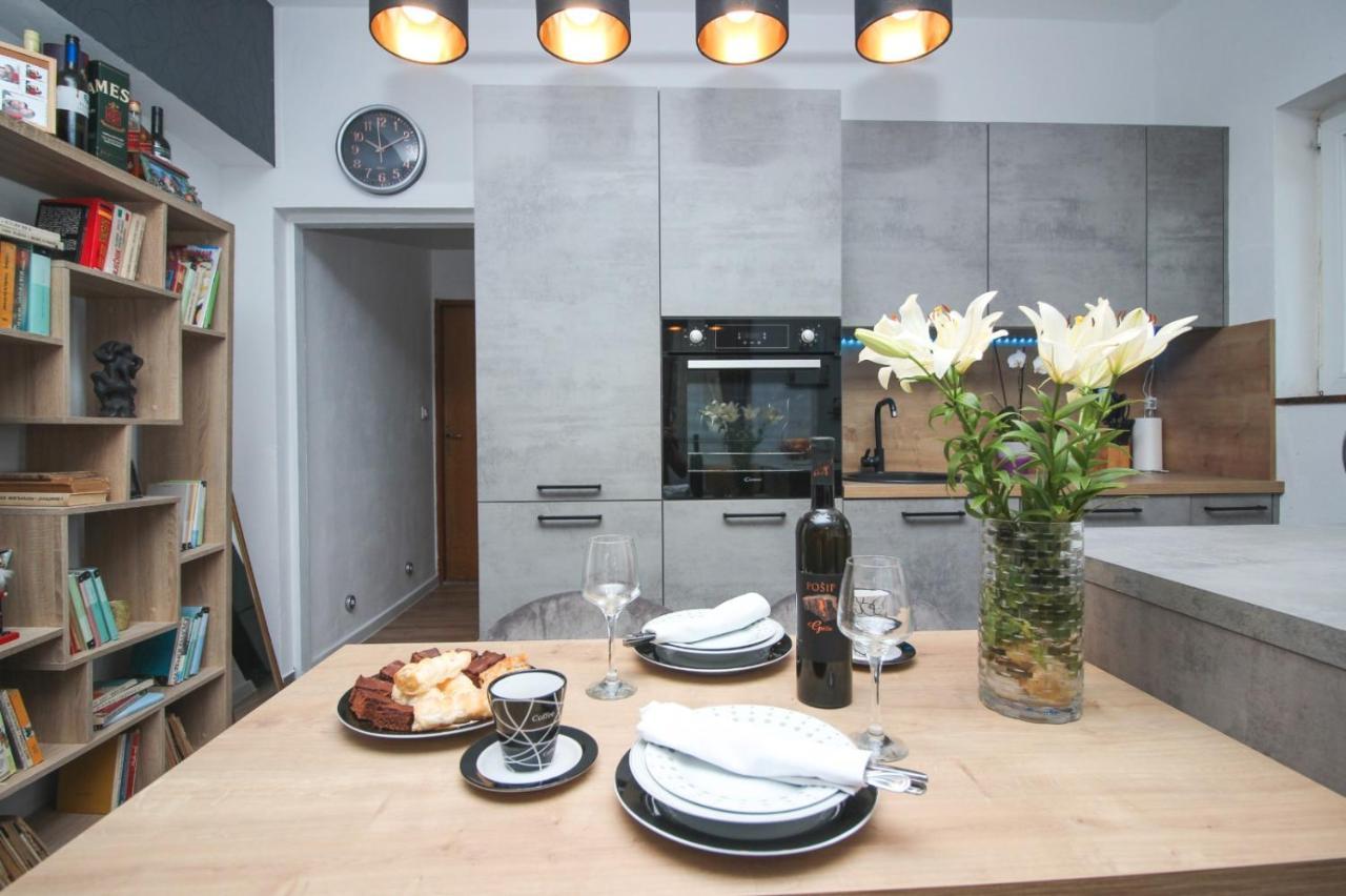 Apartmani Miletic Zara Esterno foto