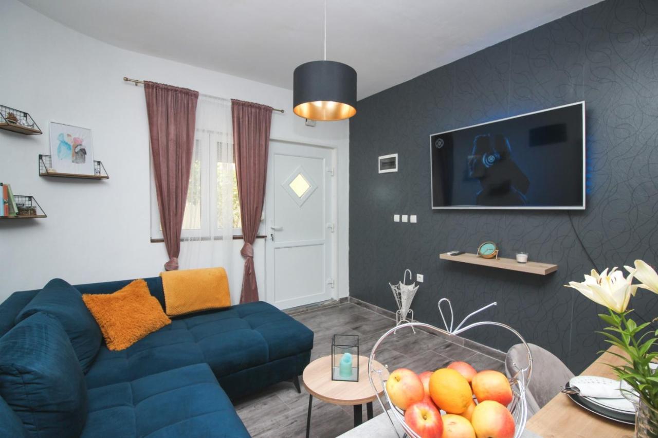 Apartmani Miletic Zara Esterno foto