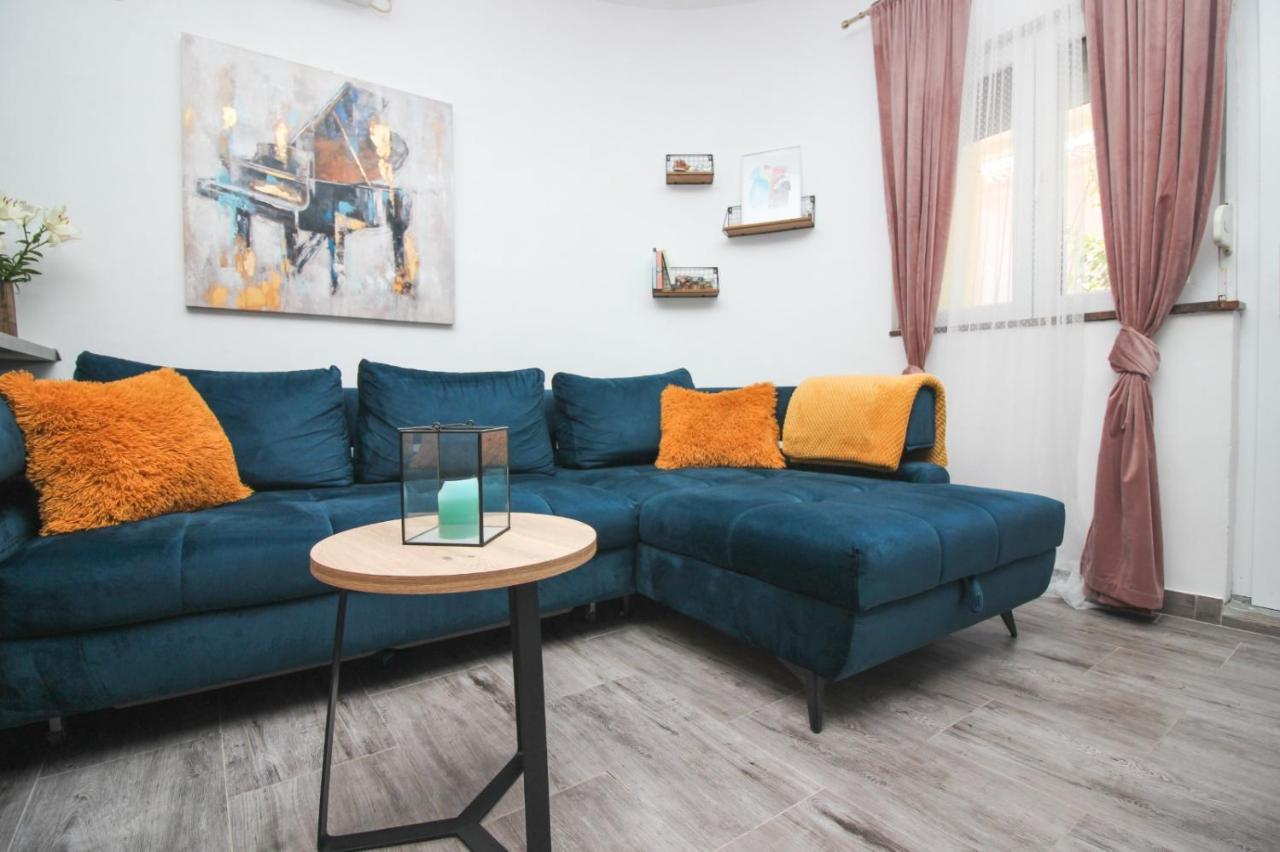 Apartmani Miletic Zara Esterno foto