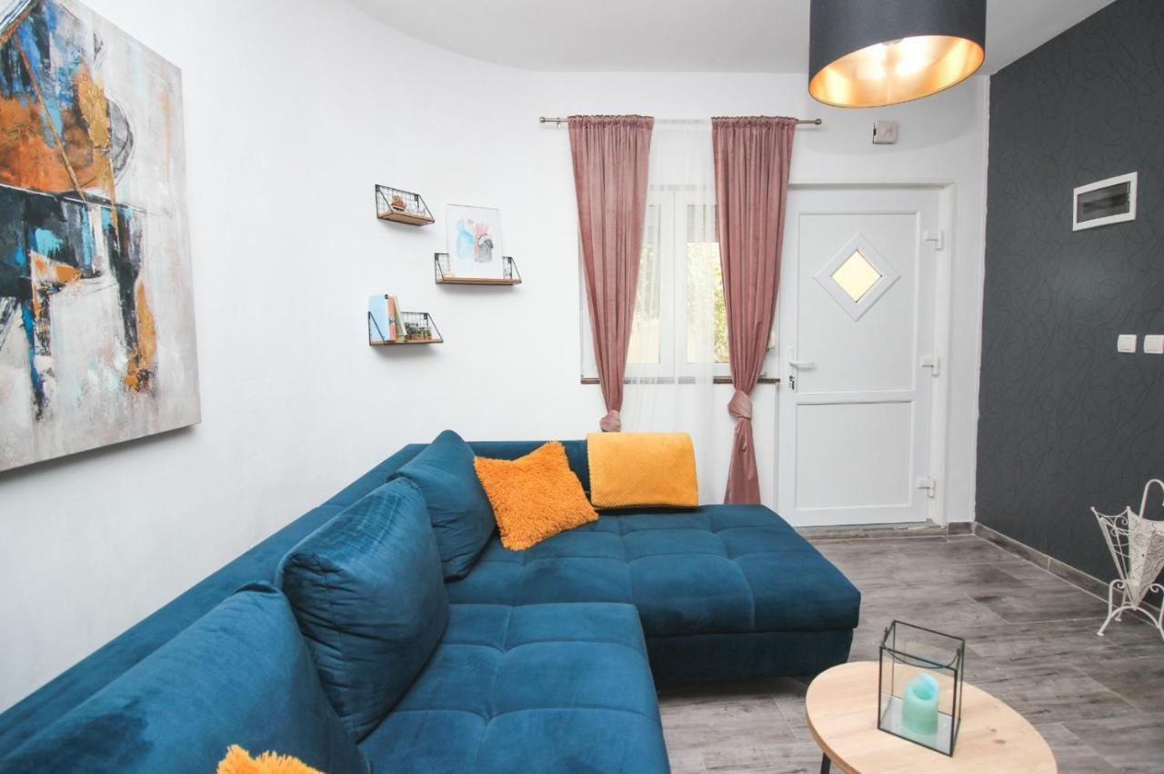Apartmani Miletic Zara Esterno foto