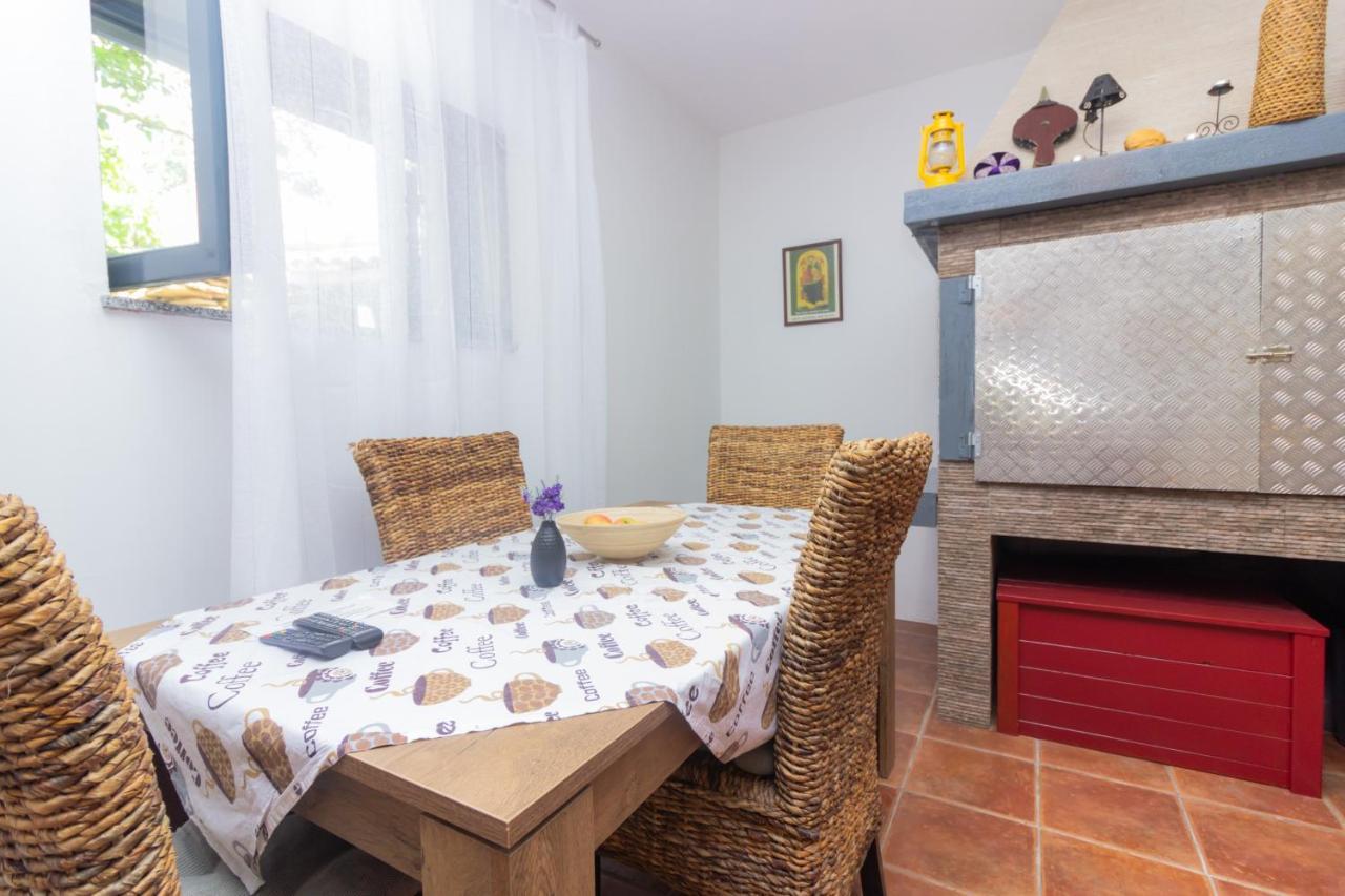 Apartmani Miletic Zara Esterno foto