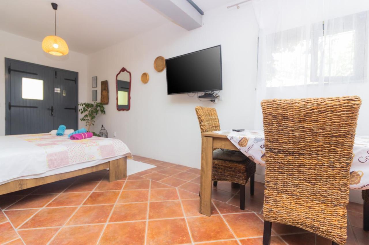 Apartmani Miletic Zara Esterno foto
