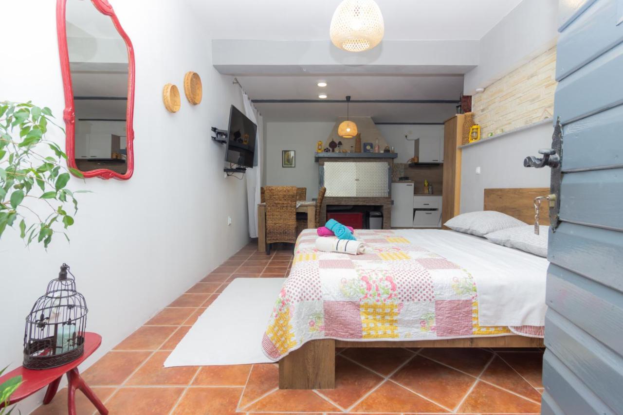 Apartmani Miletic Zara Esterno foto
