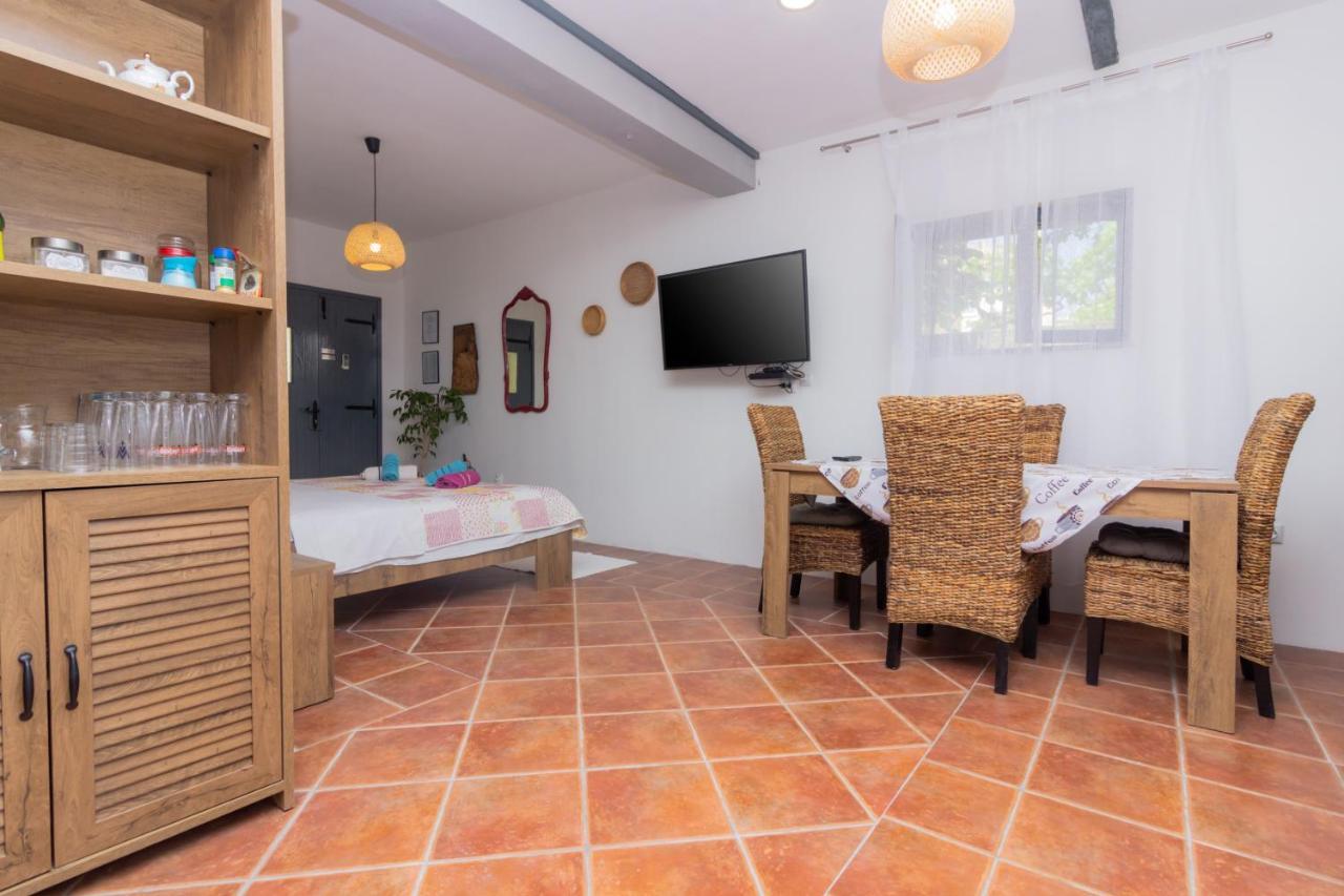 Apartmani Miletic Zara Esterno foto