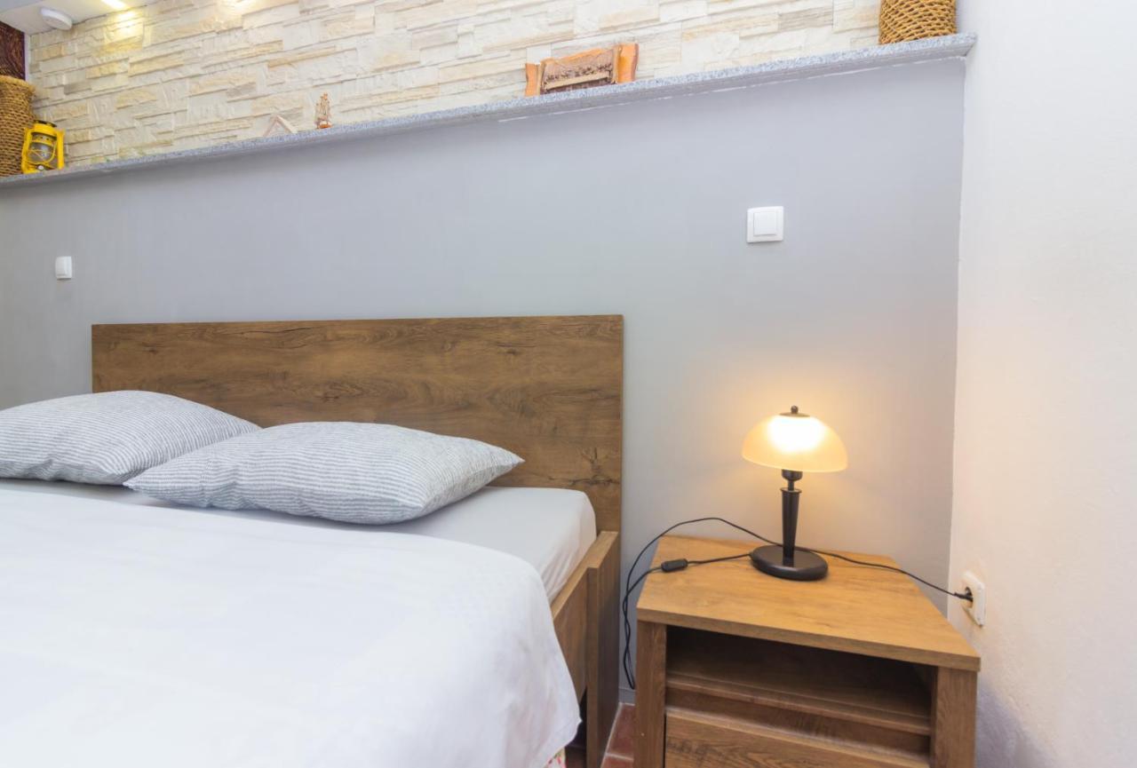 Apartmani Miletic Zara Esterno foto