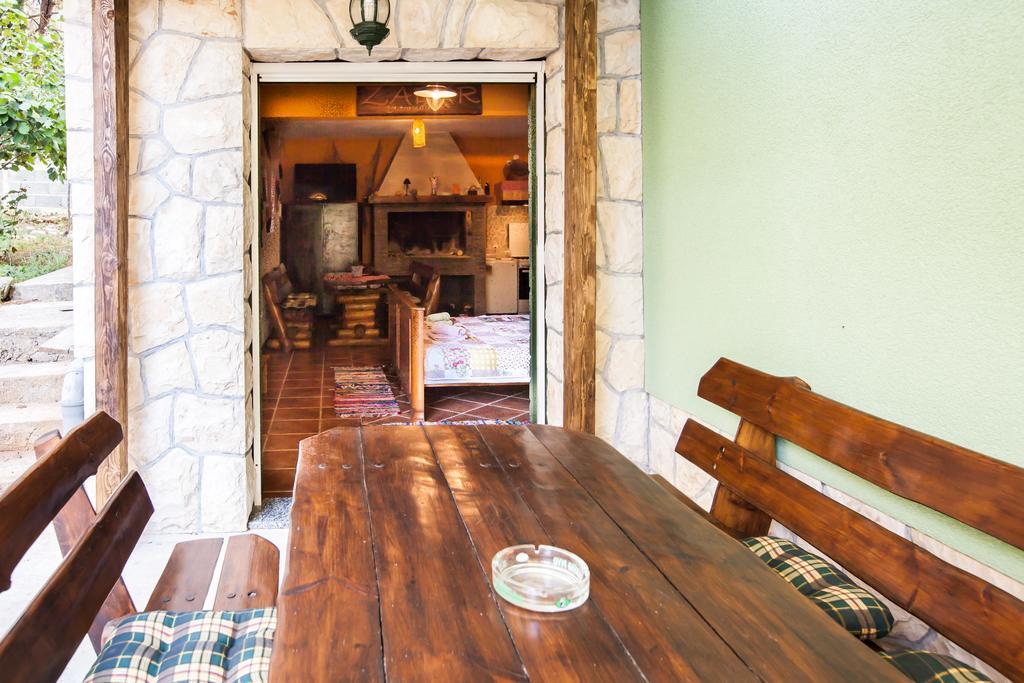 Apartmani Miletic Zara Esterno foto