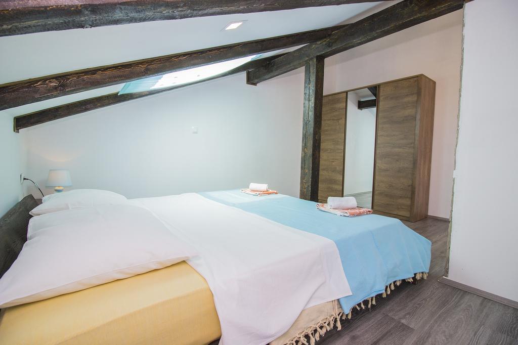Apartmani Miletic Zara Esterno foto
