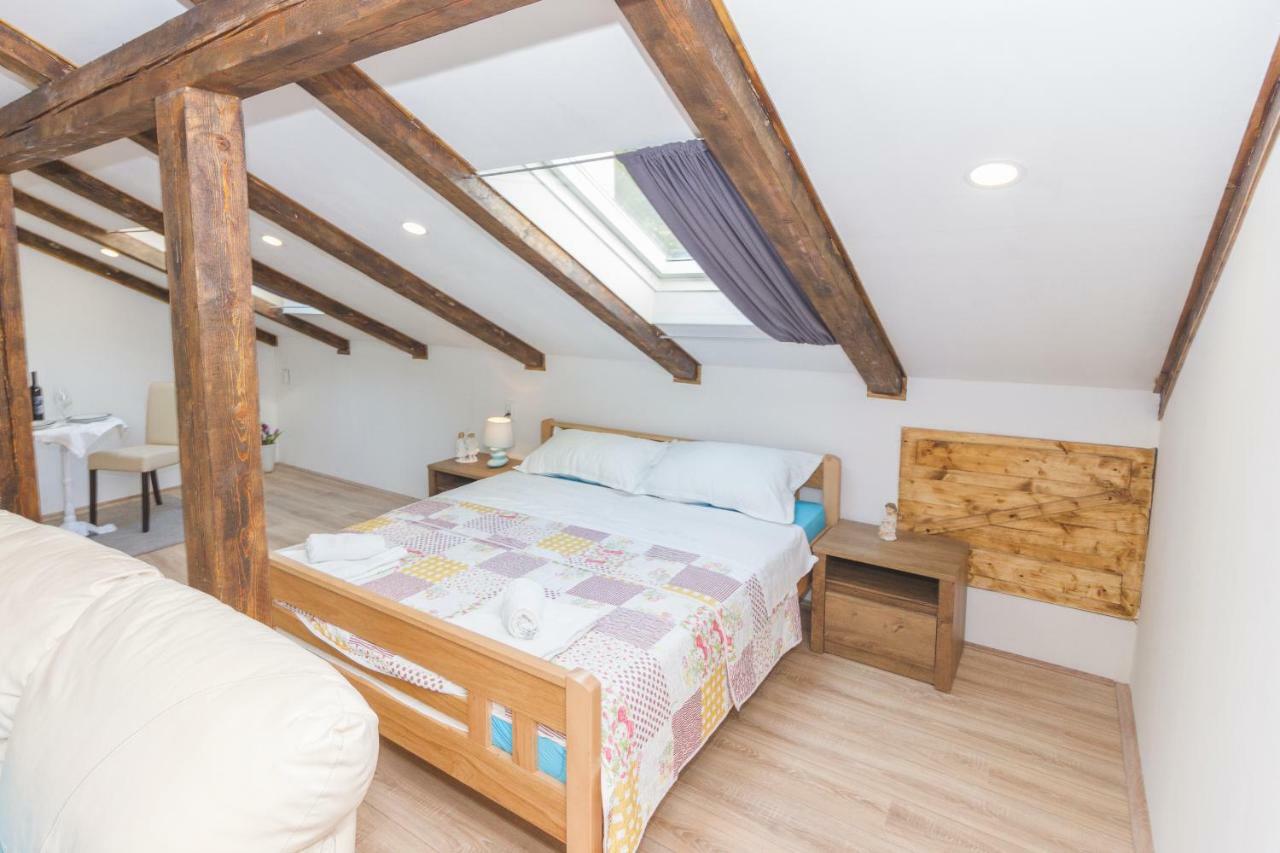 Apartmani Miletic Zara Esterno foto