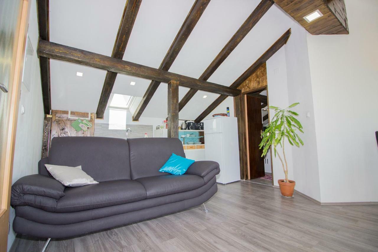 Apartmani Miletic Zara Esterno foto
