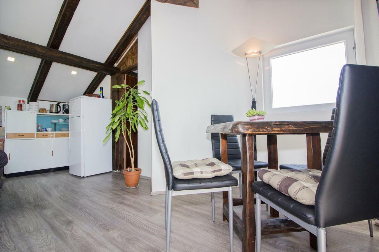 Apartmani Miletic Zara Esterno foto