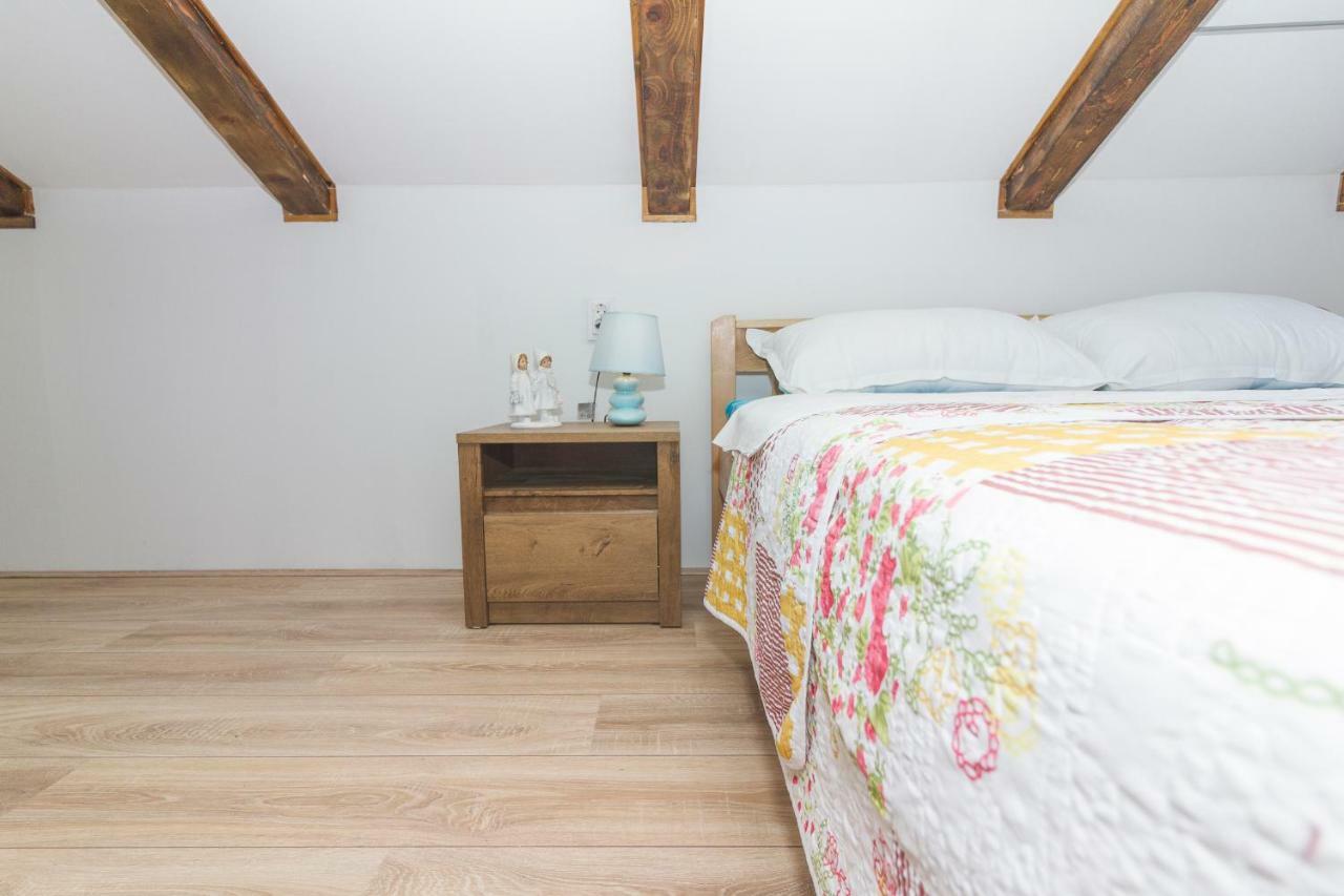 Apartmani Miletic Zara Esterno foto