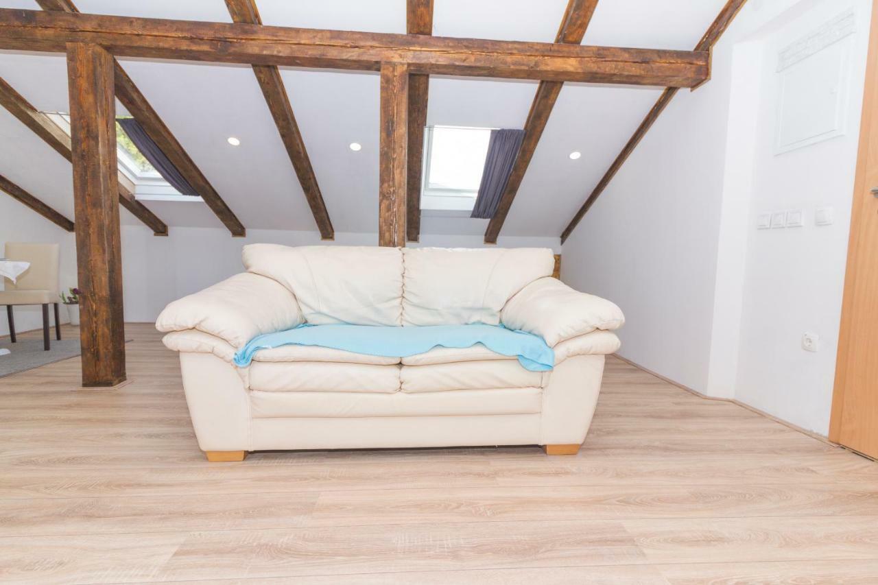 Apartmani Miletic Zara Esterno foto